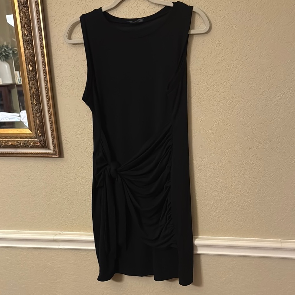 Black Sheath Mini Dress with Crew Neck for Cocktail